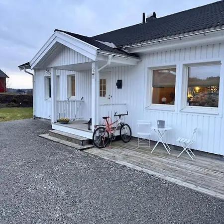 Enebolig Naer Telemarkskanalen Med Nydelig Utsikt Semesterbostad Norem